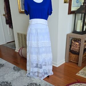 Chic White Lace Maxi Skirt